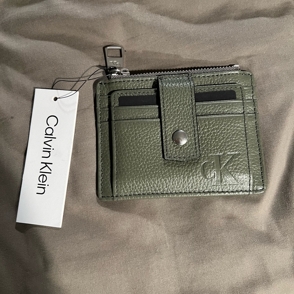 NWT Calvin Klein Mens wallet